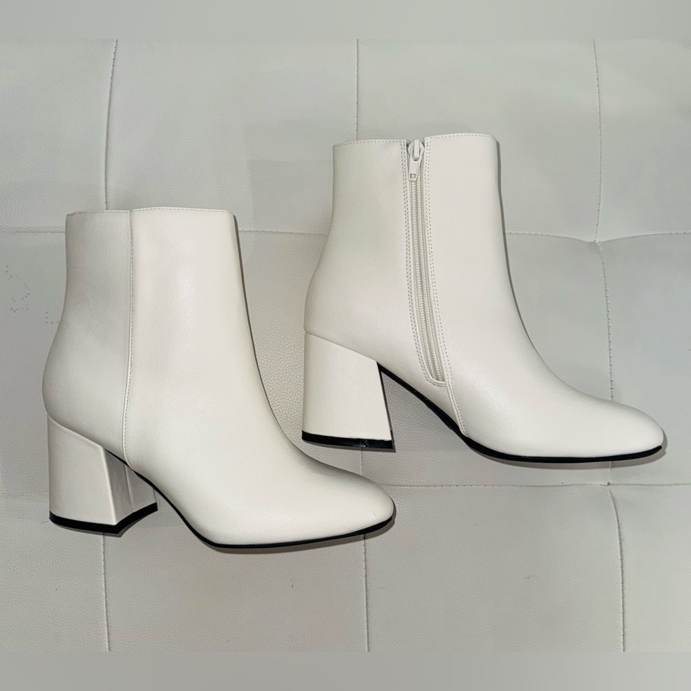White Round Toe Ankle Boots